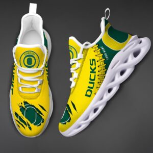 NCAA Custom name 26 Oregon Ducks Personalized Max Soul Shoes