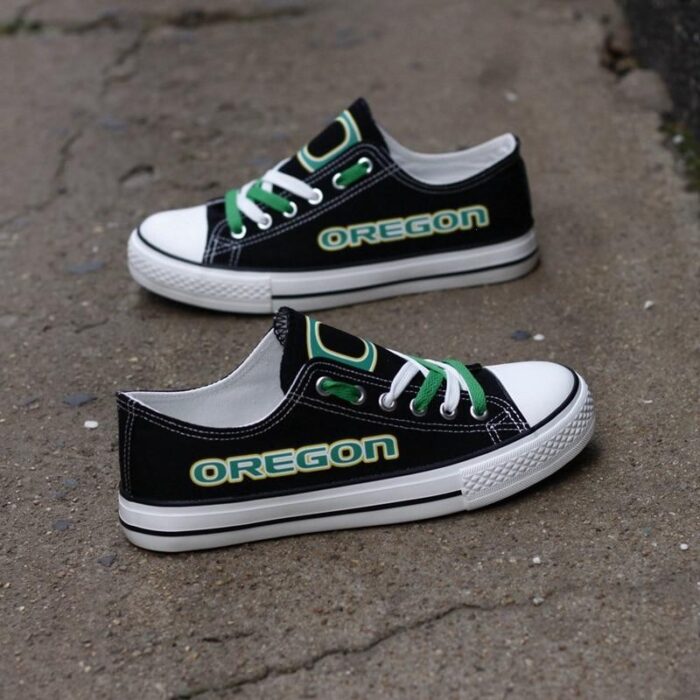 Novelty Design Oregon Ducks Shoes Low top Canvas Shoes